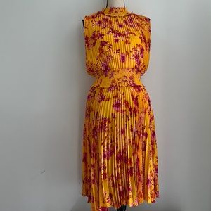 NSFPD Nanette Sleeveless Floral Pleated Dress